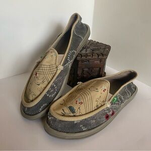 Sanuk Singing Birds Scribble Slip-On Shoes Women Size 8